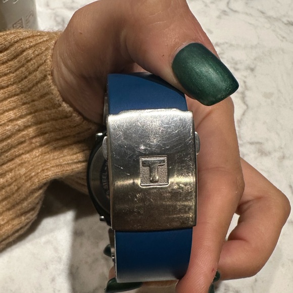 Tissot 1853 Watch - Picture 3 of 5